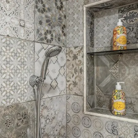 Dimora Lunetta - Modern Flat In Vatican District *