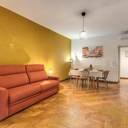 アパート Dimora Lunetta - Modern Flat In Vatican District ローマ
