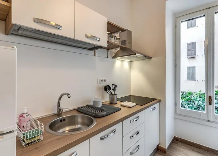 Dimora Lunetta - Modern Flat In Vatican District 罗马